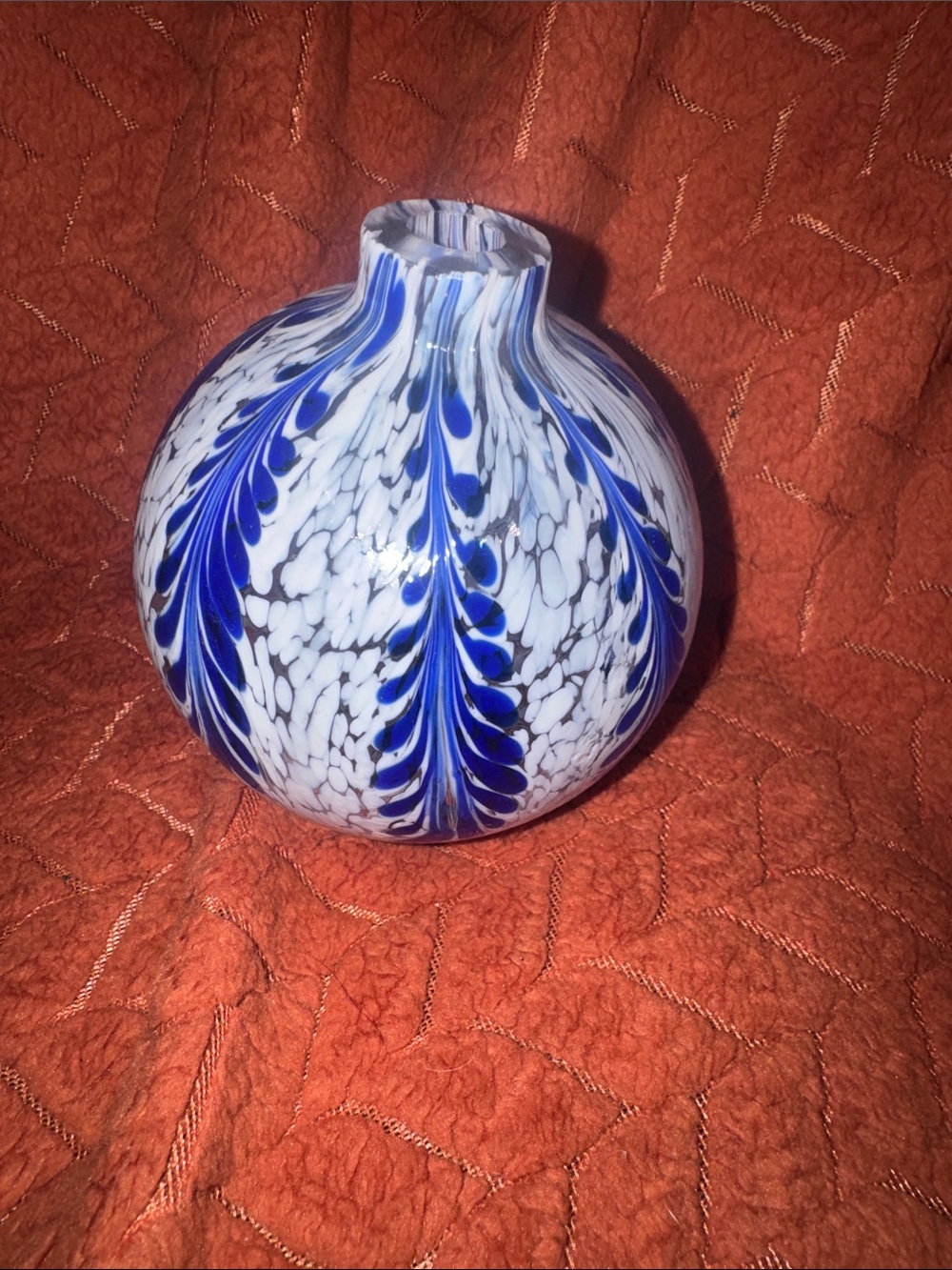 Vintage Hand Blown Art Glass Orb Vase – Blue & White Pulled Feather